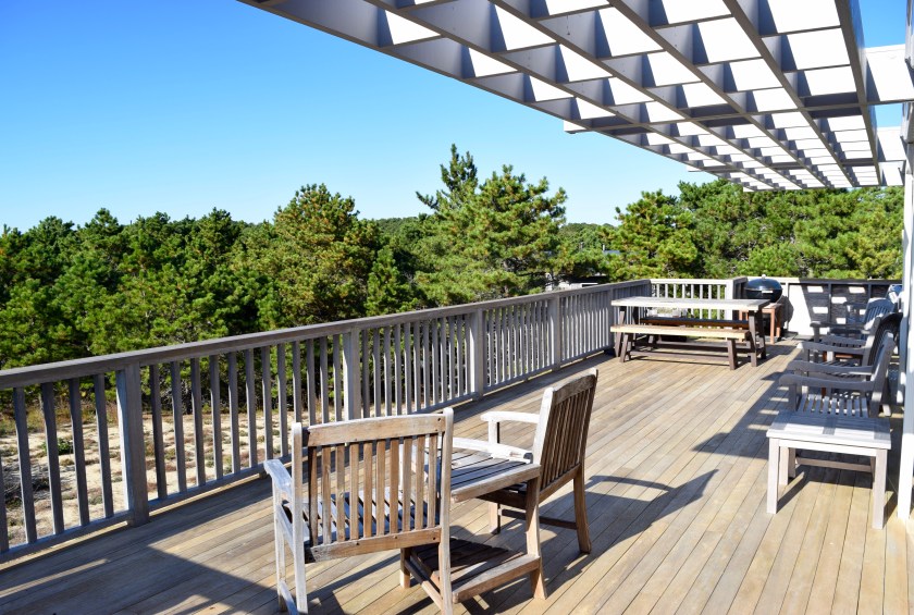 Cape Cod Vacation House Outdoor Deck with Beach View